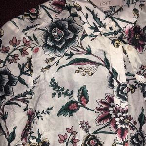 Loft woman button down shirt. Size XS.